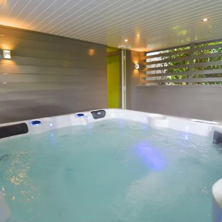 Luxurious Holiday In With Sauna Ferienhaus Vielsalm